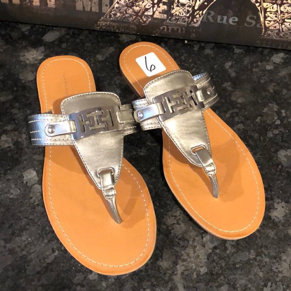 Tommy Hilfiger Silver Sandal EUC 9